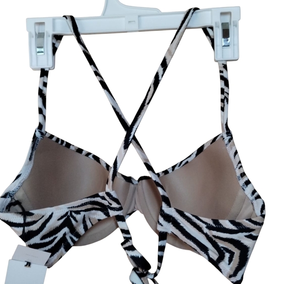 Zebra Print Strappy Crop Top - Picture 2 of 5